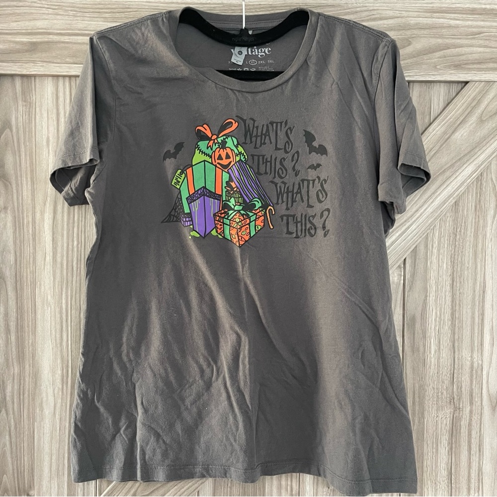 Unique Vintage Halloween T-shirt